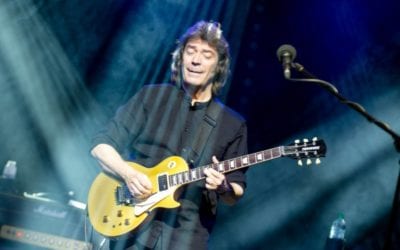 A csendes hős: 70 éves Steve Hackett