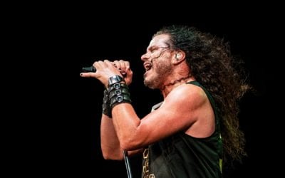 Jeff Scott Soto – Így énekli Dino Jelusickkal a Stand Upot