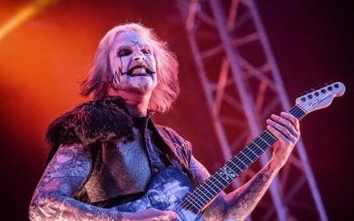 Van Halen-, Slipknot- és Cinderella-tagok John 5 koncertanyagán