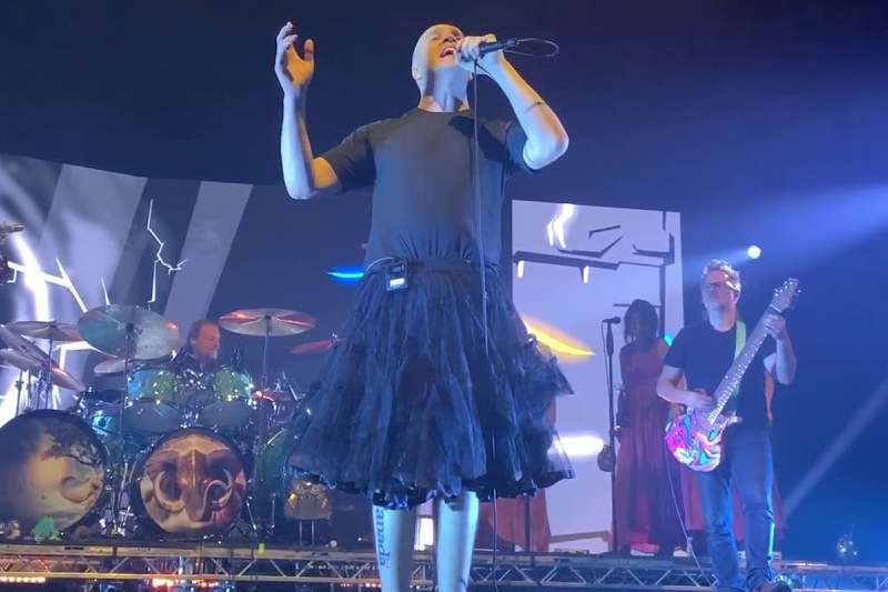 Devin Townsend – Tütüszoknyában énekelte a Why-t