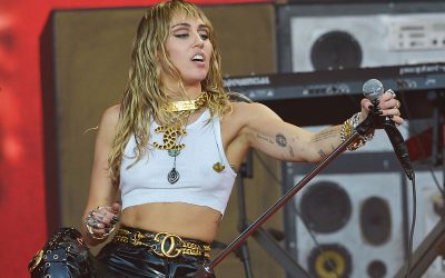 Miley Cyrus – Popsztárból rocksztár élő adásban