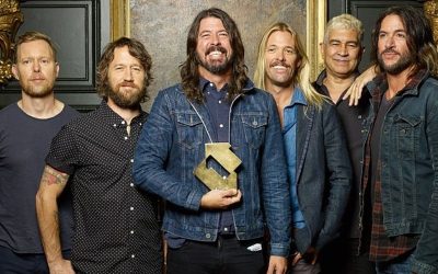 A Foo Fighters vezeti a brit albumlistát