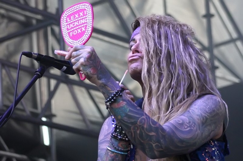 Steel Panther – Szexi Lexxi kiszállt