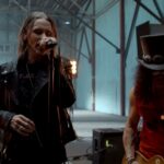 Slash Featuring Myles Kennedy & The Conspirators – Bepillantás a The River Is Rising videójának kuli...