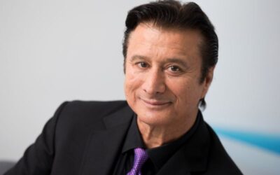 Steve Perry karácsonyi albuma vezeti a Billboard ünnepi lemezlistáját