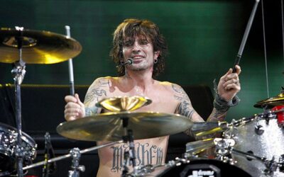 Tommy Lee lement a színpadról a Mötley Crüe-koncert közepén