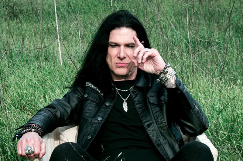 Toque – A kanadai hobbizenekar saját száma