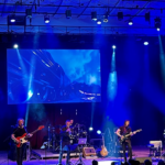 És a zenekar játszott tovább…: Djabe & Steve Hackett – Győr, Richter János Terem, 2023. 06. 19.