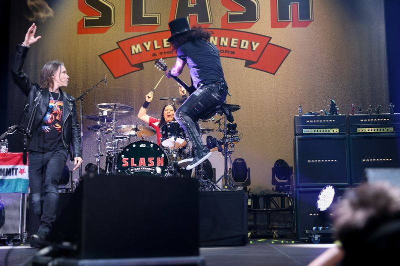 Csak egy kis péntek esti rock and roll?: Slash, Mammoth WVH – MVM Dome, 2024. 04. 19.