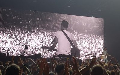 Bryan Adams – Budapesten is bevállalja az ütéseket