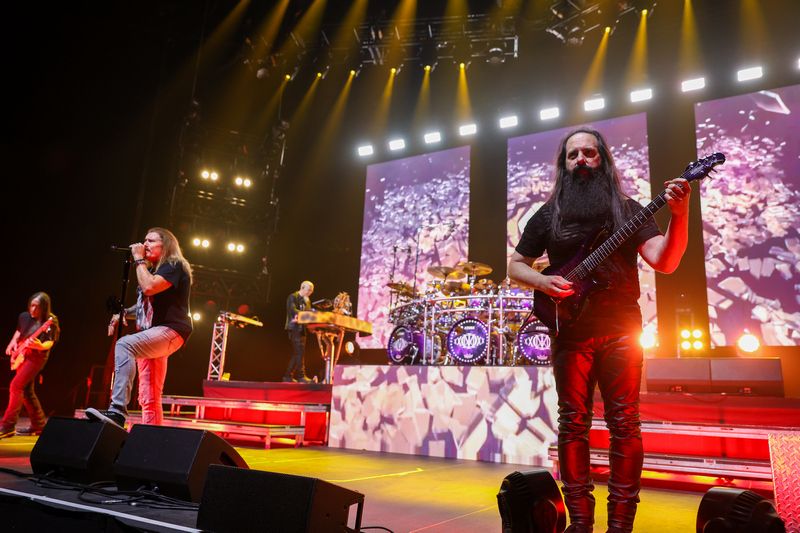 Ez még csak az első lépés: Dream Theater – Budapest Sportaréna, 2024. 11. 01.