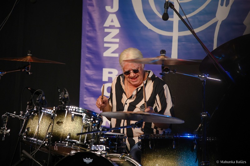 Klubkoncert az arénában: Purpendicular, Son Henry & T. Rogers Blues Band – ASE Sportcsarnok, Paks, 2025. 07. 04.