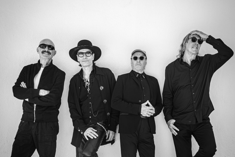 BEAT – King Crimsont játszik Steve Vai Budapesten