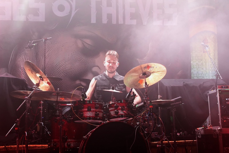 Roses Of Thieves