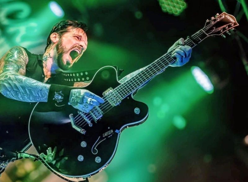 Ricky Warwick