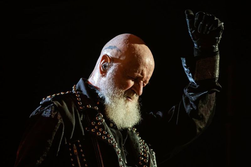 Rob Halford énekli az Accept kultikus dalát