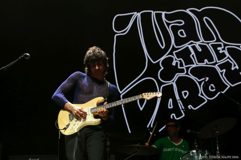 Ivan & The Parazol